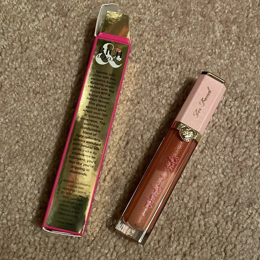 TOO FACED sparkling lip gloss - Picture 2 of 2